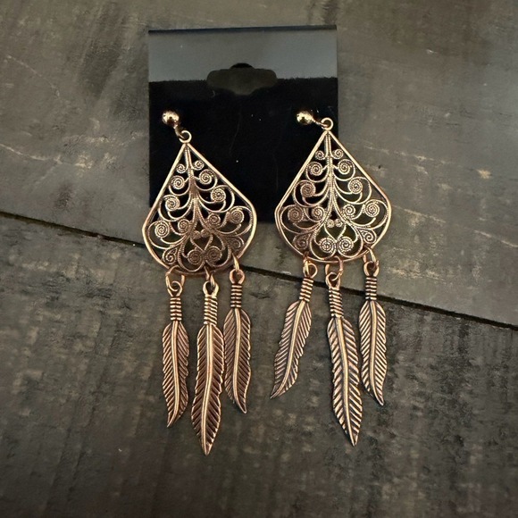 Jewelry - Elegant Dangle feather Earrings fashion jewelry cute